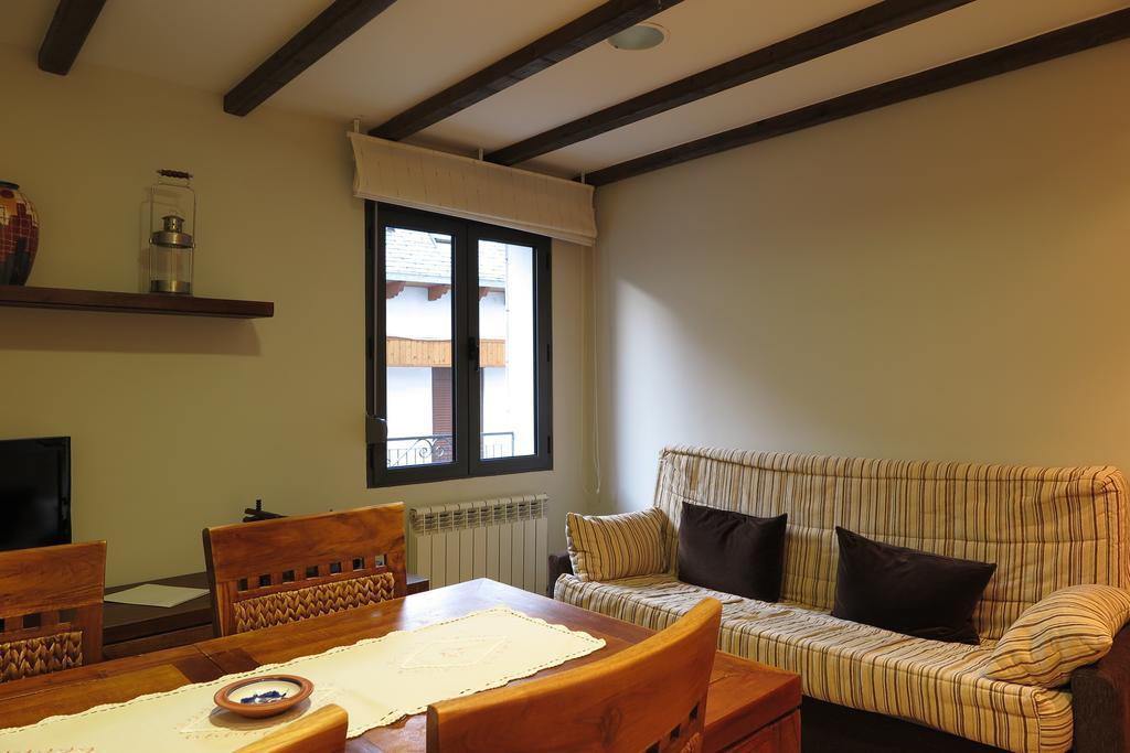 Apartamentos Casa Pochetas Bielsa Zimmer foto